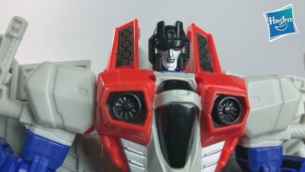 Power Of The Prime Starscream Voyager In Hand Look With Video And Screencaps 37 (37 of 50)